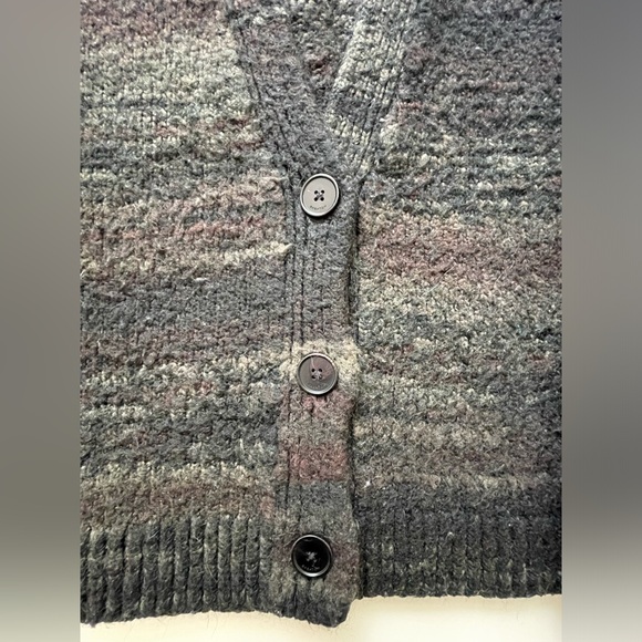 Aritzia Cardigan - Picture 2 of 13
